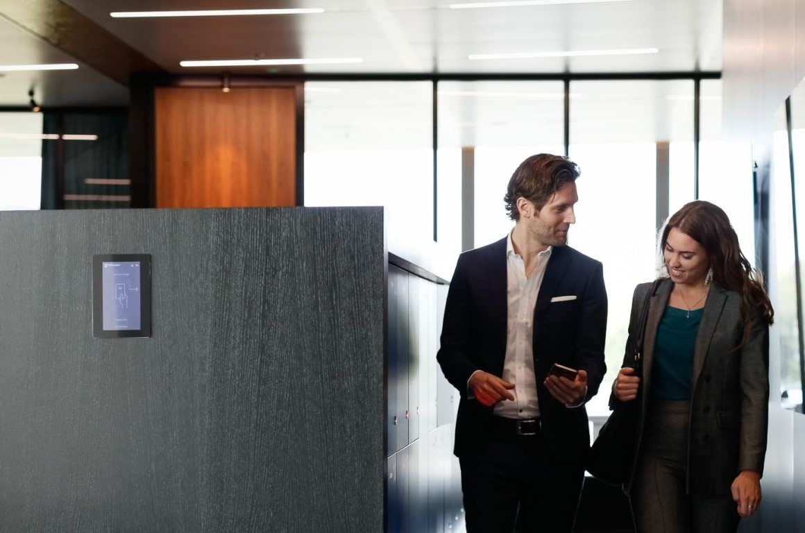 How do smart lockers work? A step-by-step guide to dynamic workplace storage